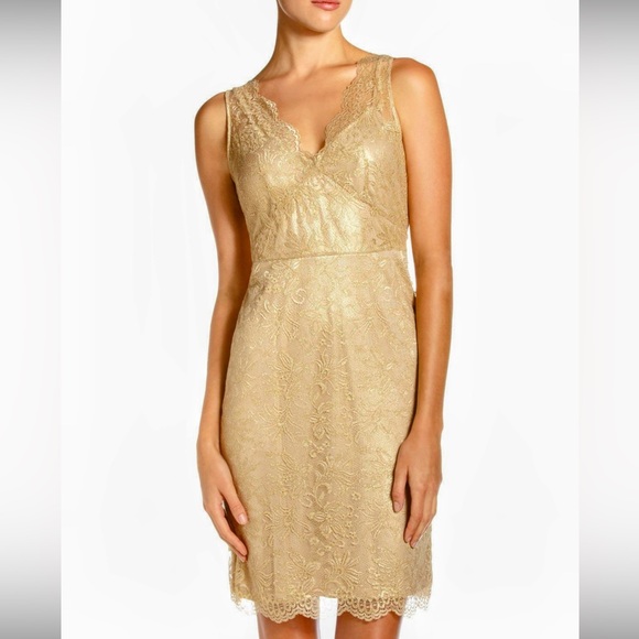 BCBG MaxAzria Cocktail dress-perfect condition, stunning with a Summer tan! - Picture 3 of 8